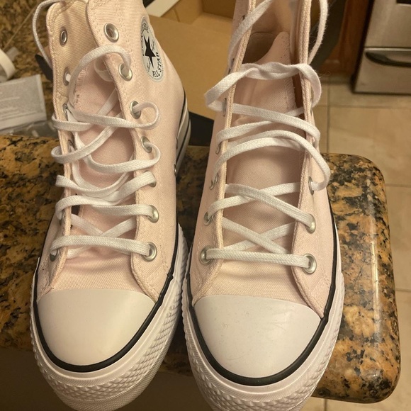 Baby pink platform converse size 8.5 - Picture 3 of 4